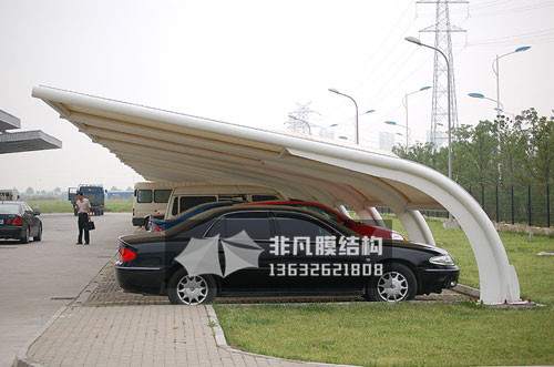 TC006 膜結(jié)構(gòu)停車(chē)棚 圓管拉彎七字造型