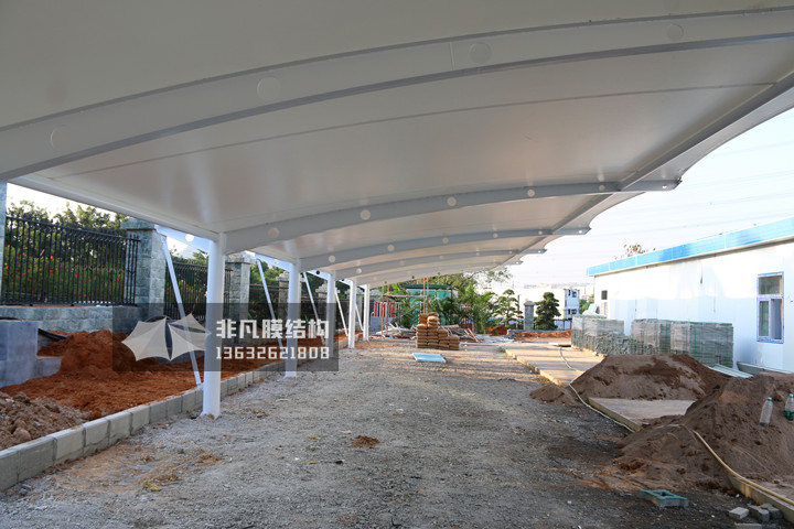 TC044 斜拉式膜結(jié)構(gòu)停車棚 中建二航局